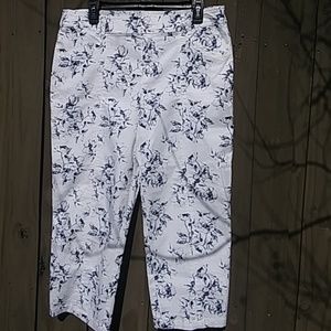Style & Co Capri White & Blue Flowers